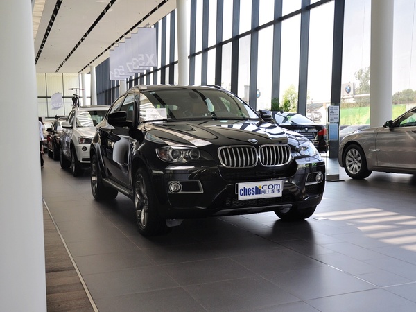 宝马(进口)  3.0T 车辆右侧45度角