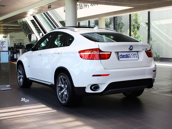 宝马(进口)  3.0T 车辆左后45度视角