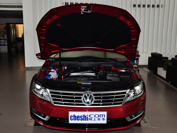 一汽-大众  2.0TSI DSG 车辆发动机舱整体