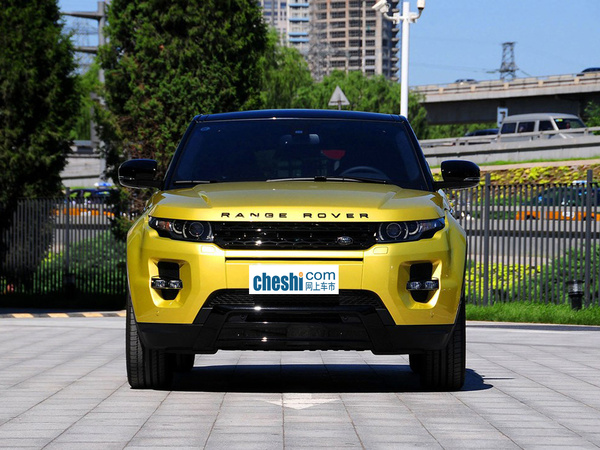 路虎 2.0T 车头正面视角