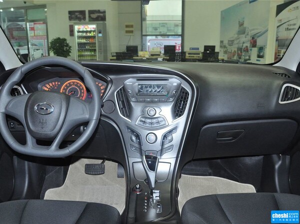 广汽传祺  1.6L 自动 大中控全景