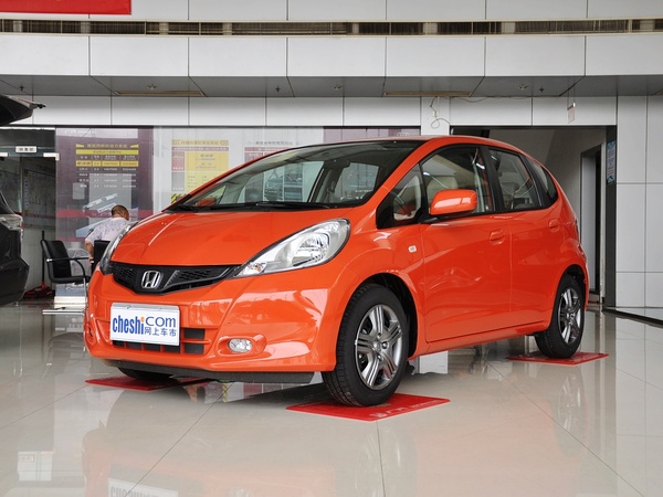 广汽本田 1.3L 自动 车辆左前45度视角