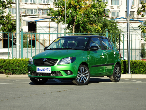 斯柯达  1.6L 自动 车辆左前45度视角