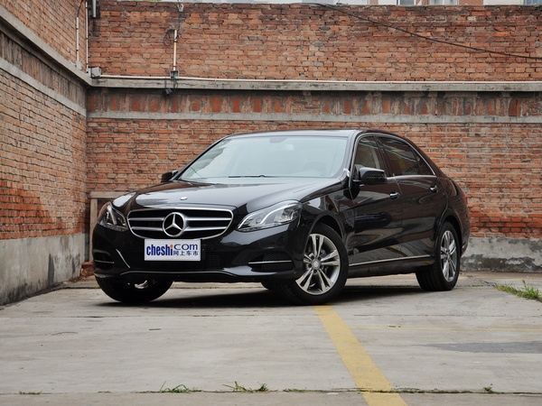 北京奔驰  E260L 1.8T 自动 车辆左前45度视角