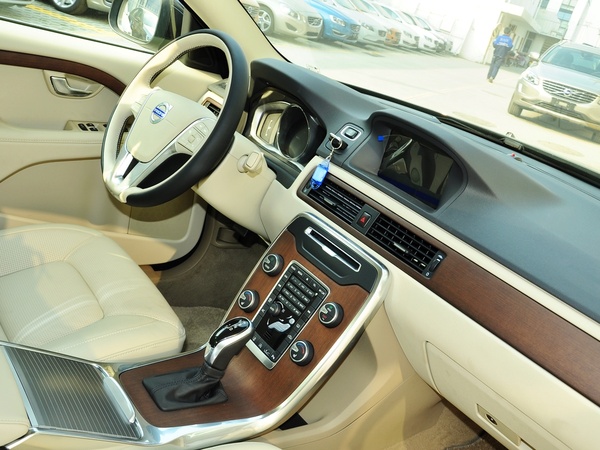 沃尔沃  T5 2.0T 自动