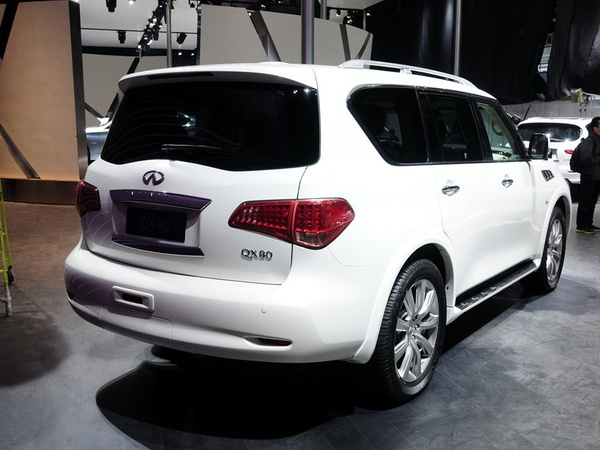 英菲尼迪  5.6L 自动