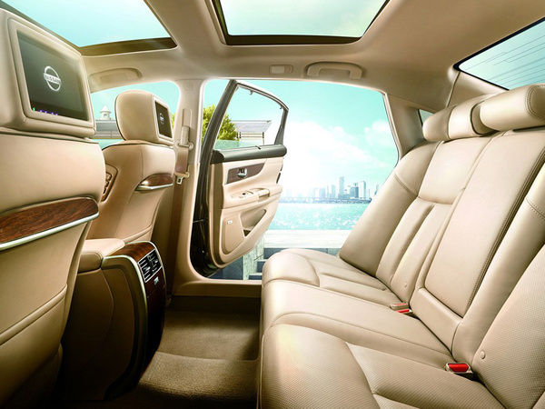 东风日产 公爵 2.5L