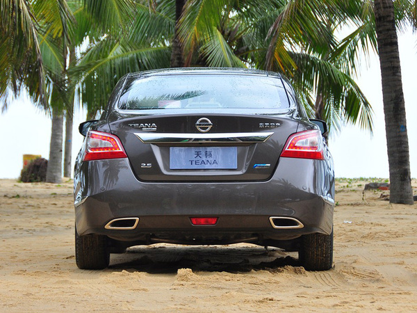 东风日产 公爵 2.5L