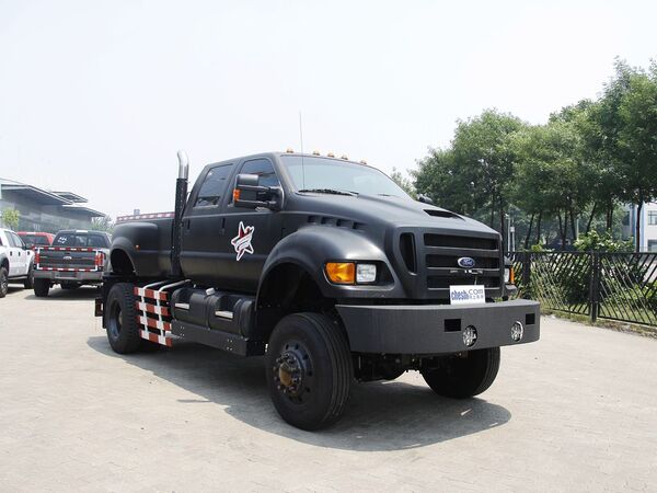 福特(進(jìn)口)  F650 右前正45度
