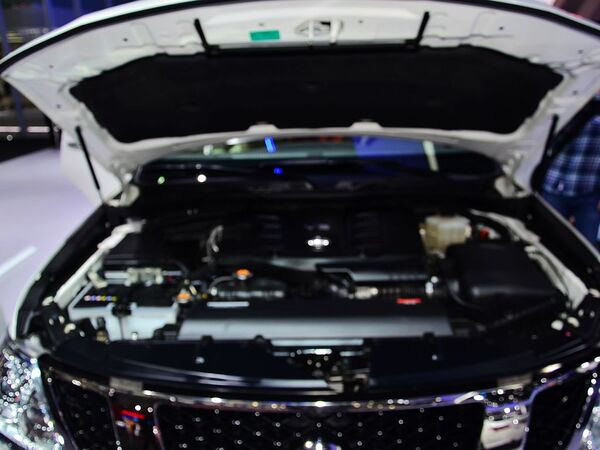 日产(进口)  5.6L