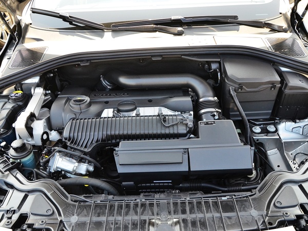 沃尔沃亚太  2.0T 发动机局部特写