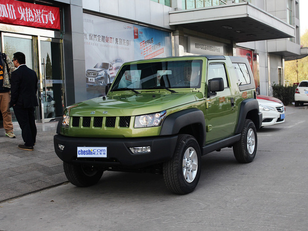 北京汽车  2.4L 手动 车辆左前45度视角