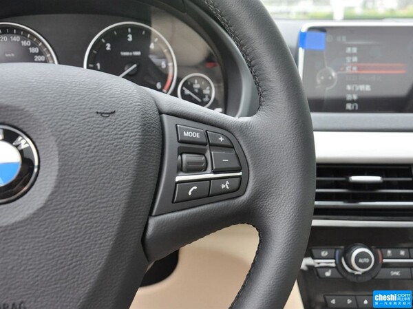 宝马(进口)  xDrive30d 3.0T 自动 方向盘右侧