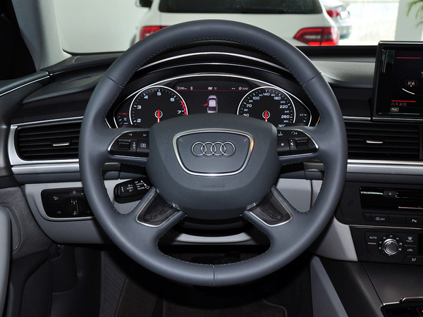 一汽奥迪  30 FSI 方向盘整体