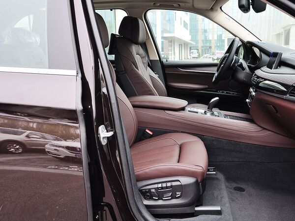 宝马(进口)  xDrive35i 3.0T 自动 副驾驶座椅正视图
