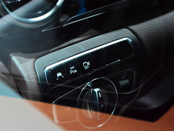 奔驰(进口)  基本型