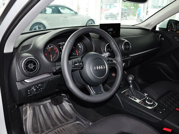 一汽奥迪 Sportback 35TFSI 中控台左侧