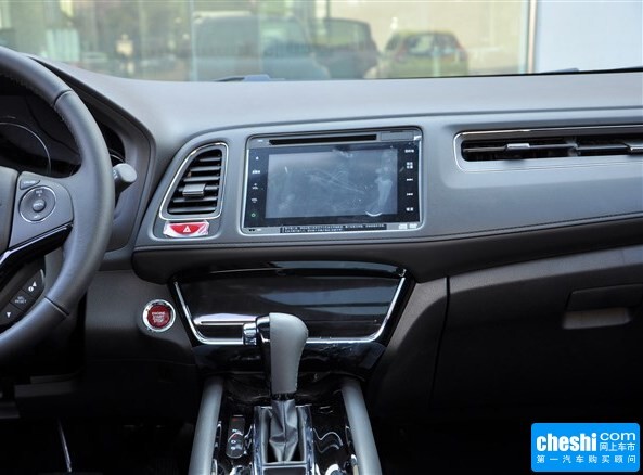 广汽本田  1.8L CVT 中控仪表台总特写