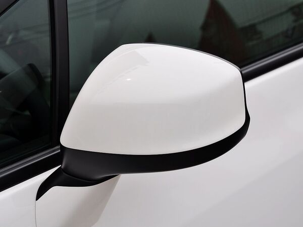 东风本田  1.8L 自动 反光镜外侧正视