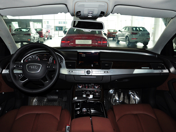 奥迪(进口) 45 TFSI 中控台整体