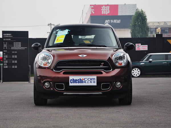 MINI  1.6T 车头正面视角