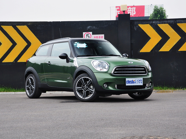 MINI  1.6T 车辆右侧45度角