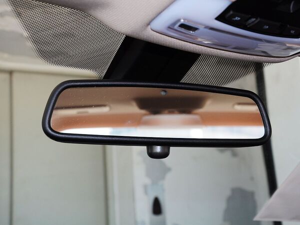 华晨宝马  328Li 后视镜特写