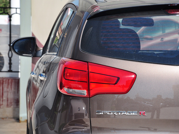 东风悦达起亚  2.0L 自动