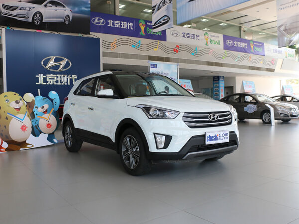 北京现代  2.0 车辆右侧45度角