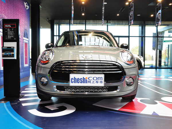 MINI  1.5T COOPER Fun 车头正面视角