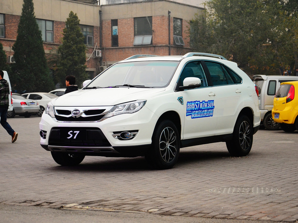 比亚迪  2.0T 自动