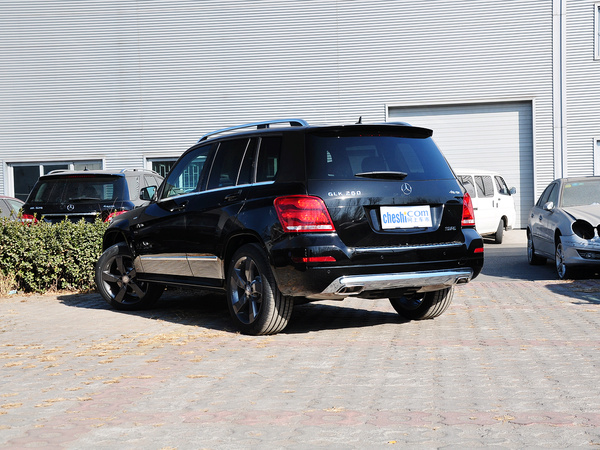 北京奔驰  GLK 260 4MATIC 车辆左后45度视角