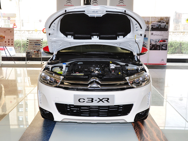 东风雪铁龙  1.6THP 自动 车辆发动机舱整体