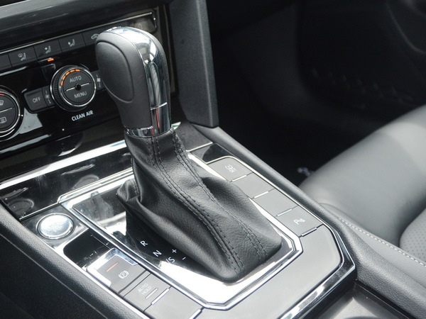   280TSI DSG 换挡杆