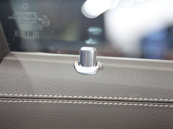 奔驰-迈巴赫  S500