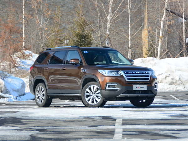 长安乘用车 基本型 右前正45度