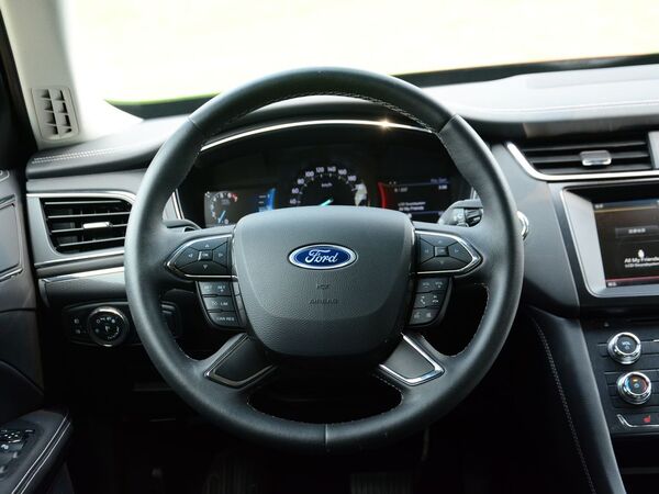 长安福特  EcoBoost 方向盘