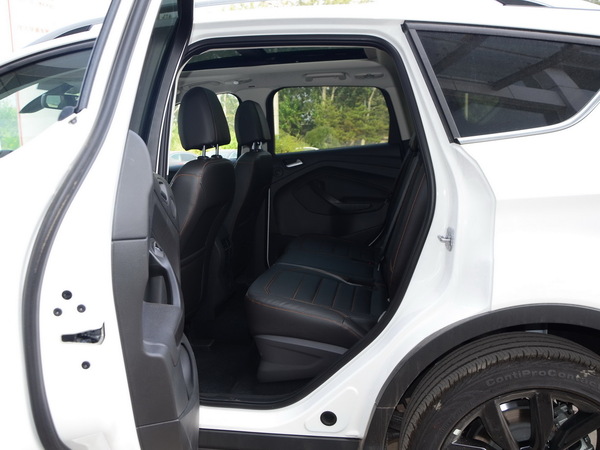 長安福特  EcoBoost 第二排空間