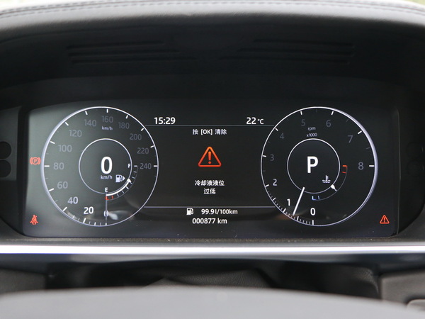 路虎  3.0 V6 SC 仪表盘