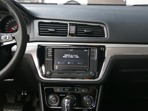 上汽大众  230TSI 中控台