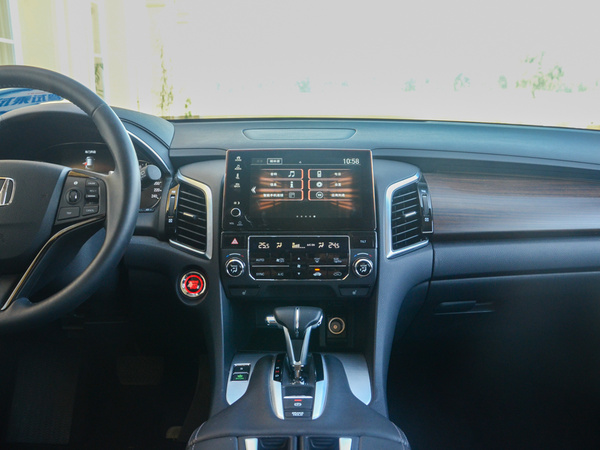 广汽本田 240TURBO 中控台