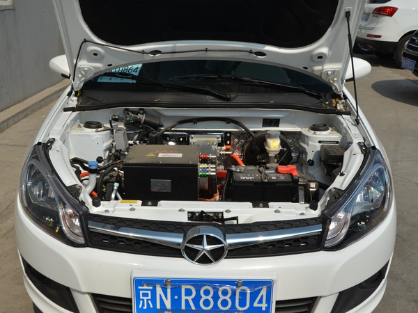 江淮汽车  iEV4 发动机舱