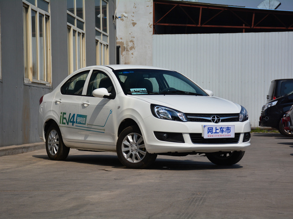 江淮汽车  iEV4 右前正45度