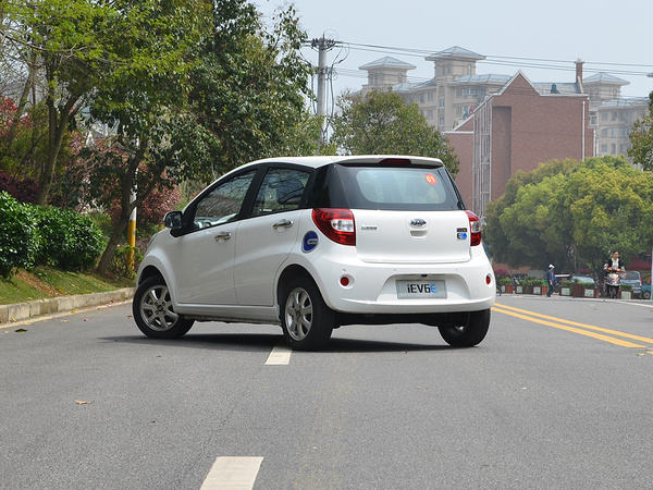 江淮汽车  iEV6E 左后正45度