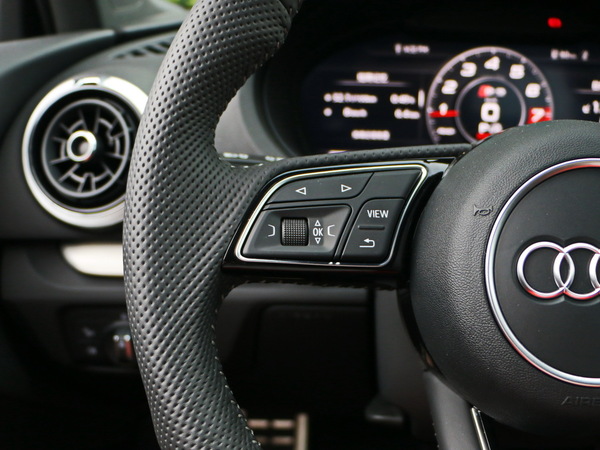 奥迪(进口)  S3 改款