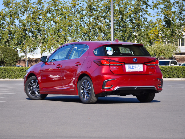 雷克薩斯  CT200h 舒適版 左后正45度