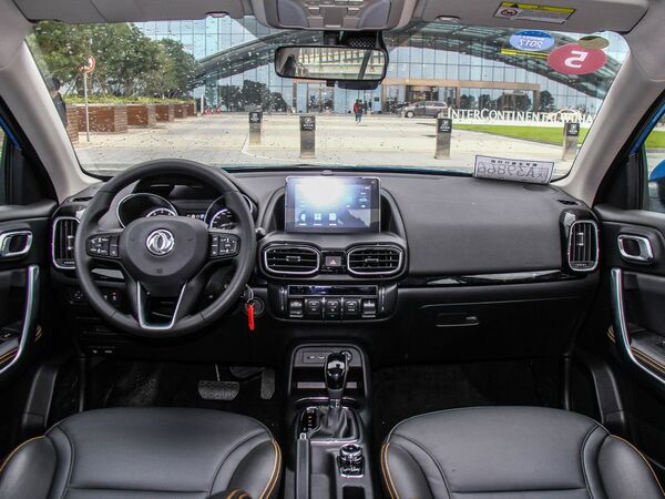 东风风神  1.4T 大中控全景