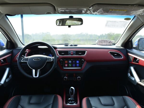 江淮汽车  iEV7S 大中控全景