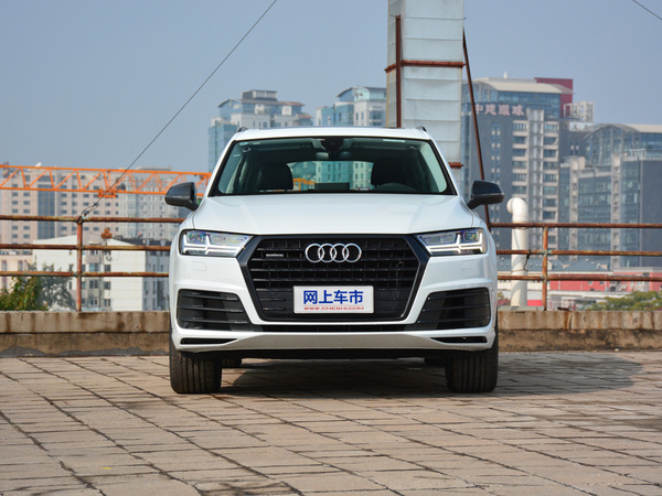 奥迪(进口)  45 TFSI S 正前