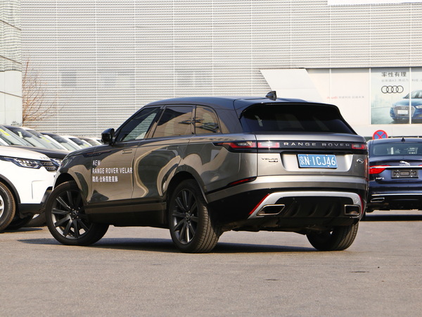 路虎 P380 R-DYNAMIC 左后正45度